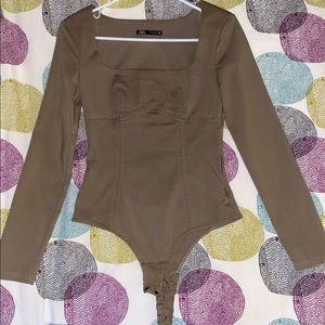 Square neck bodysuit